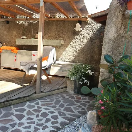 Casa Elena And With Parking לינה וארוחת בוקר גרגננו