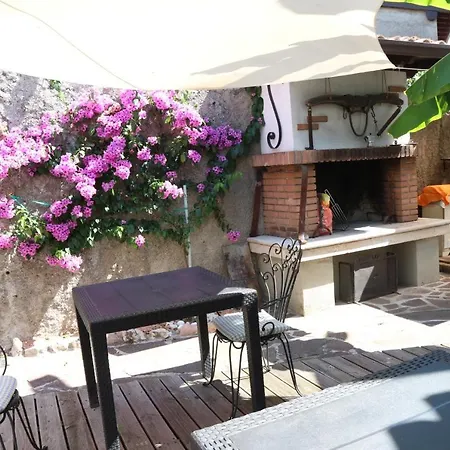 לינה וארוחת בוקר Casa Elena And With Parking