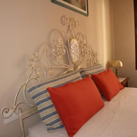 Casa Elena E Sul Di Garda Bed and breakfast
