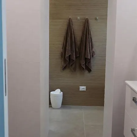 Casa Elena E Sul Di Garda 3*