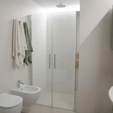 Casa Elena E Sul Di Garda Отель типа 