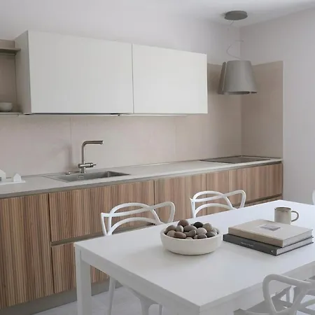 Casa Elena E Sul Di Garda Отель типа 