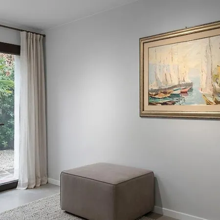 Casa Elena E Sul Di Garda Отель типа 