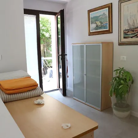 Casa Elena E Sul Di Garda Отель типа 